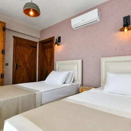 Gorgeous With Private Pool And Jacuzzi In 빌라 *