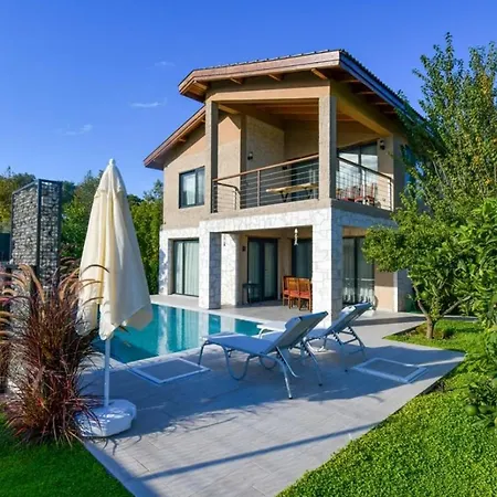 빌라 Gorgeous With Private Pool And Jacuzzi In 페티예