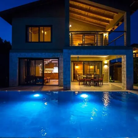 Gorgeous With Private Pool And Jacuzzi In Βίλα *
