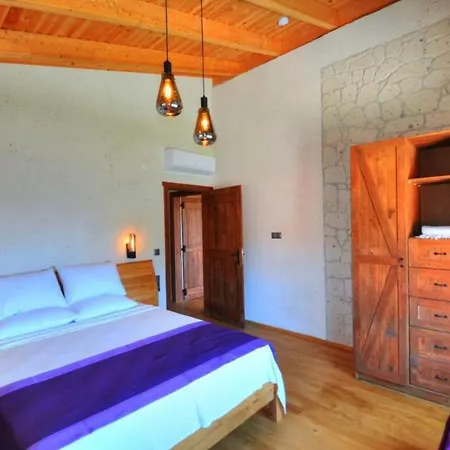 Villa Gorgeous With Private Pool And Jacuzzi In *